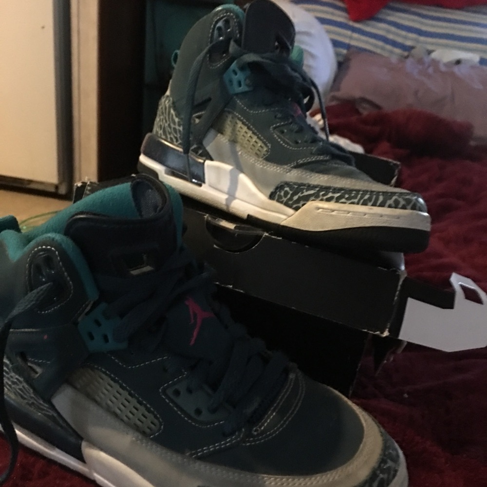 Jordon Spizike BG  Shoes